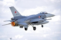 Turcii fac ținte zburătoare din F-16. Ankara testează sistemele antiaeriene rusești S-400